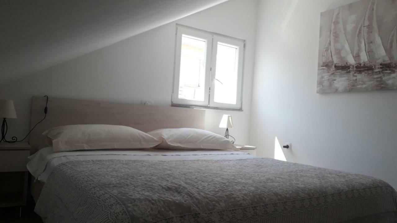 Apartmani Zilic Dugi Rat Exterior photo