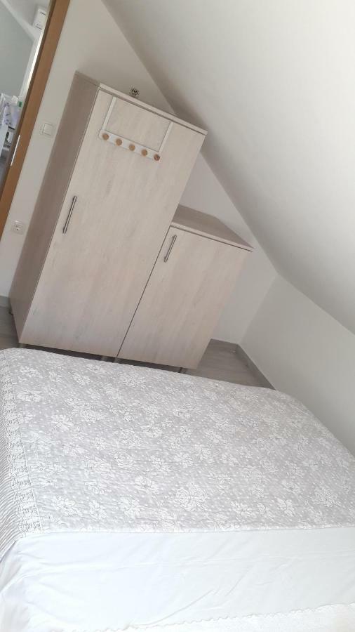 Apartmani Zilic Dugi Rat Exterior photo