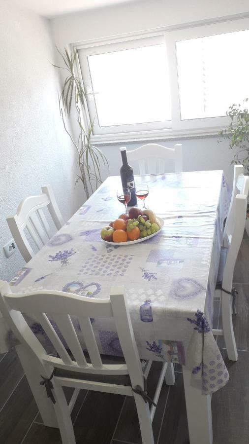 Apartmani Zilic Dugi Rat Exterior photo